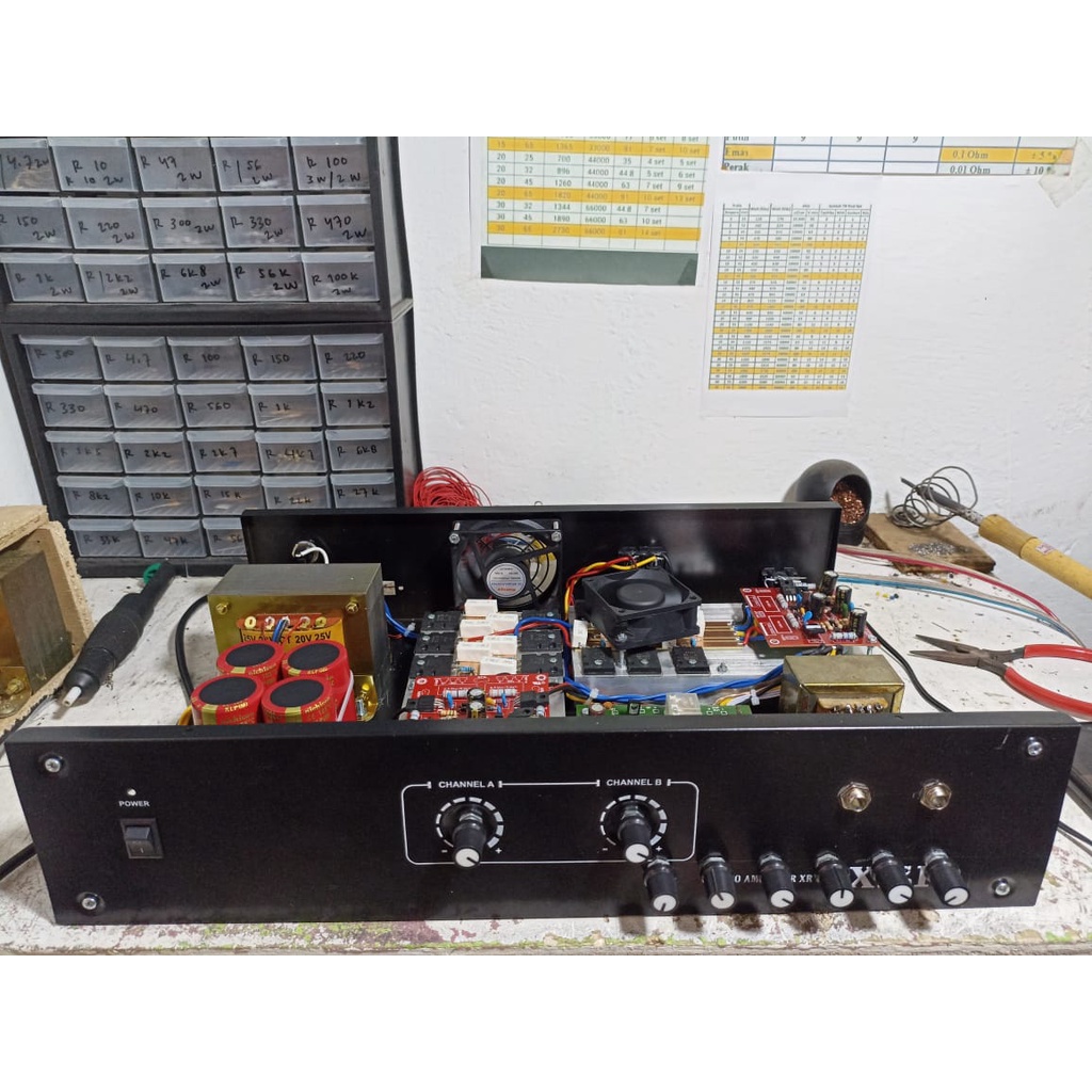 power amplifier 10 ampere  kotak biasa ct 45 / 60v dc