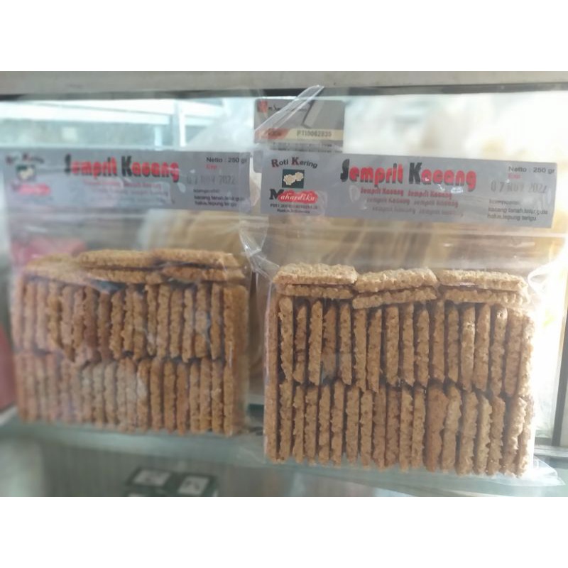 

Semprit Kue Kacang