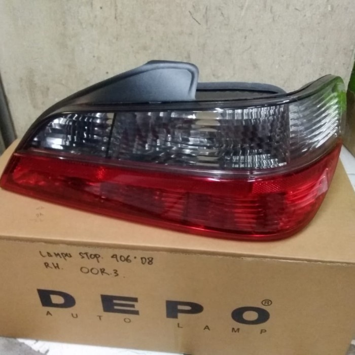 lampu belakang kiri peugeot 406d8 depo