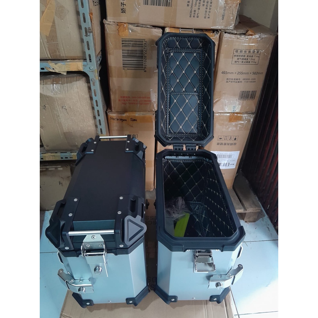 Side Box Motor Almunium pannier Box Motor dengan Brecket