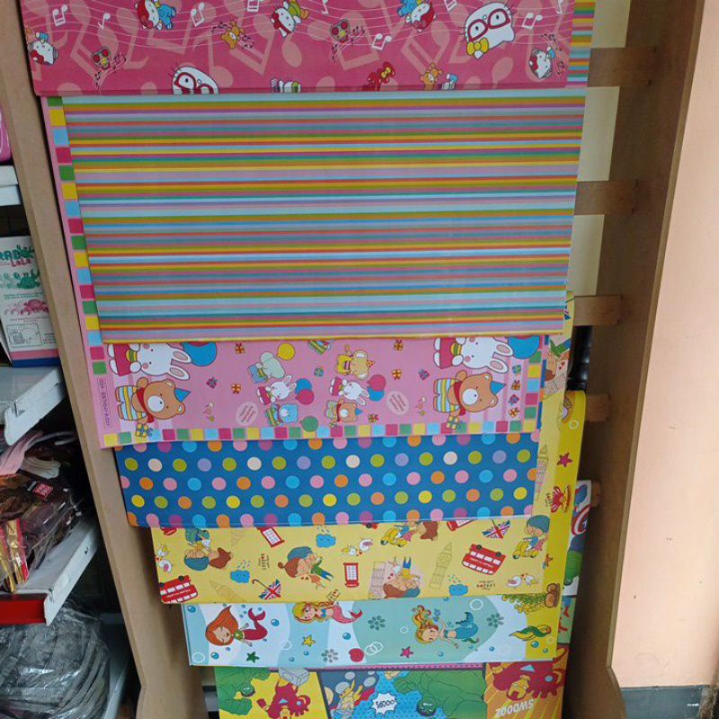 

kertas kado jumbo random