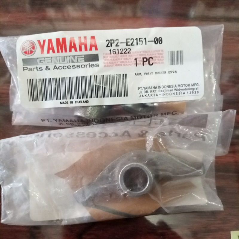1 Set ARM,VALVE ROCKER (2P22)/Piano Klep Jupitet Z (2P2-E2151-00)