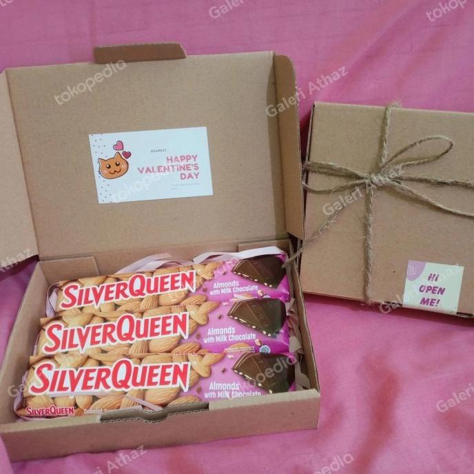 

Spesial Valentine Day Kado Coklat Silverqueen / Hampers Valentine / Hampers Ulang Tahun