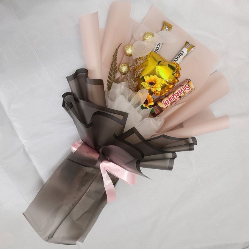 

Buket Valentine | Bucket Valentine | Buket coklat | Buket silverqueen
