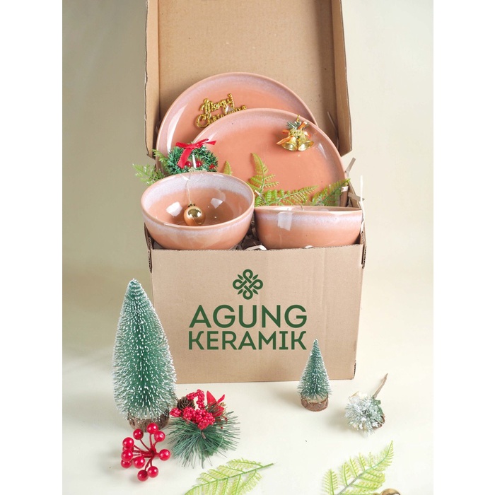 

Parcel Hampers Agung Keramik Parcel Natal Wedding Ultah Lebaran (T-1) 008