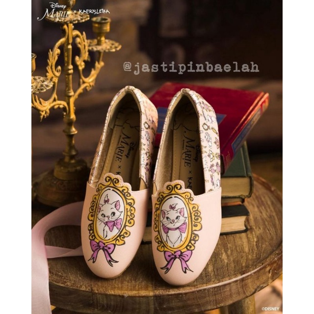 [READY] Kaerysleika X Disney Marie : Duchess Round Slip On Peach sz 37 38 39 41