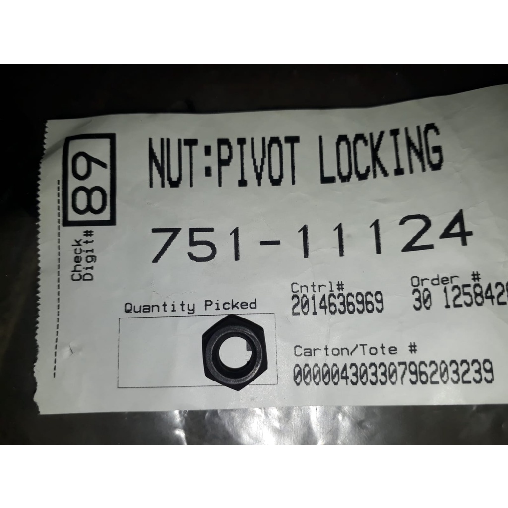 Nut Pivot Locking Mesin Potong Rumput Mobil Rover 420/38