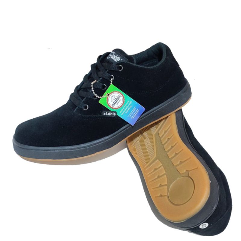 Sepatu Sneakers Pria Original Aldhis H031 Kets Casual Hitam Polos Untuk Sekolah