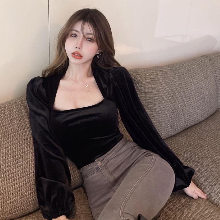 REKOMENDASI Korean blouse top square neck velvet (Bludru, Tidak crop) /Blouse gaya korea long sleeve