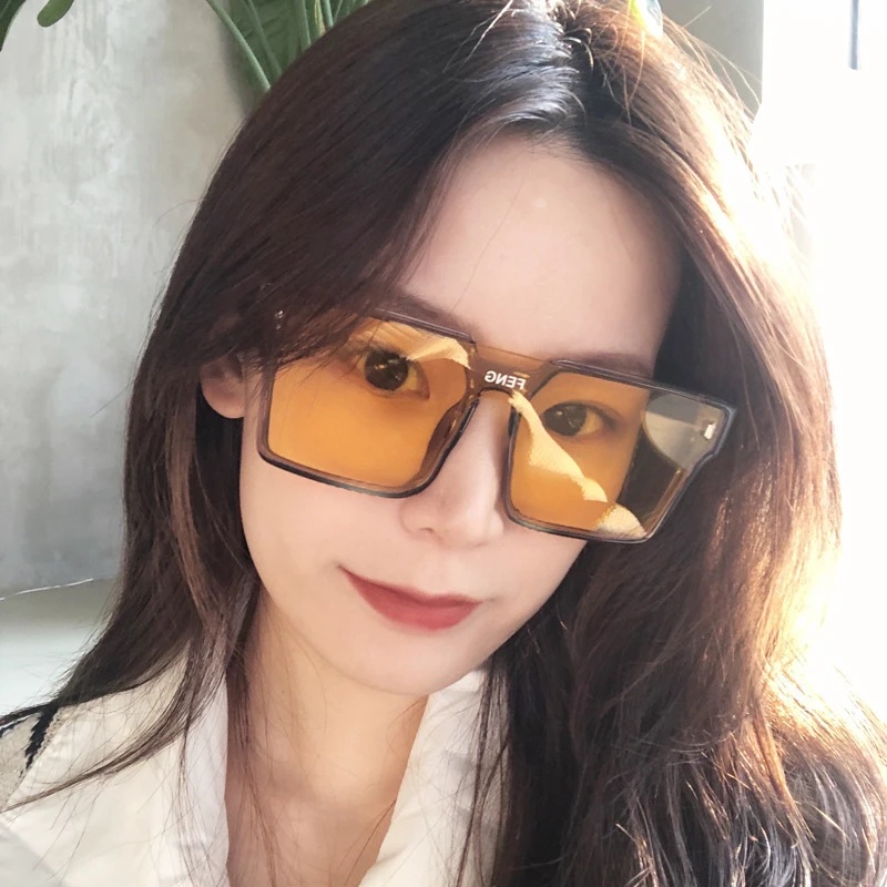 [Hot Sale] Oversized Vintage Perlindungan UV Kacamata Matahari Wanita Besar Square Sunglasses Klasik Fashion Untuk Mengemudi, Travel, Memancing Lensa One-piece Pria