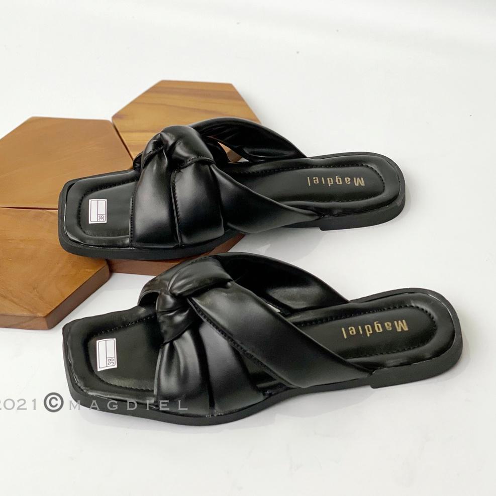 STOK TERBATAS Magdiel - Vinka Sandal Wanita