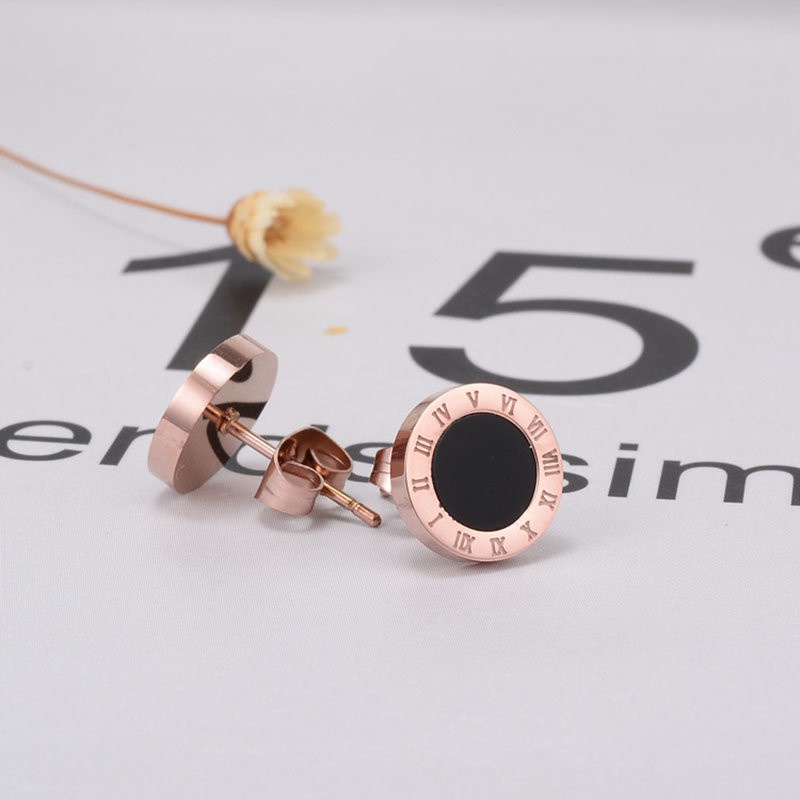 Anting Hypoallergenic Bahan Titanium Steel Desain Angka Romawi Gaya Retro Korea Untuk Pria Dan Wanita