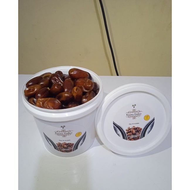 

Kurma Ember Sayer al-Qassim 850g