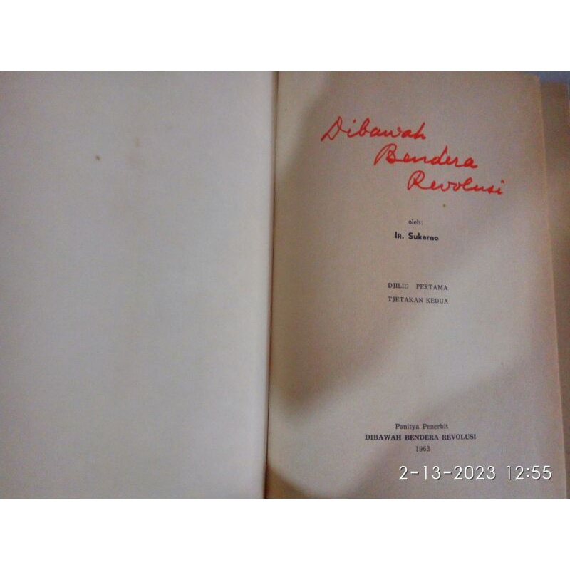 Buku dibawah bendera revolusi by Ir. Soekarno
