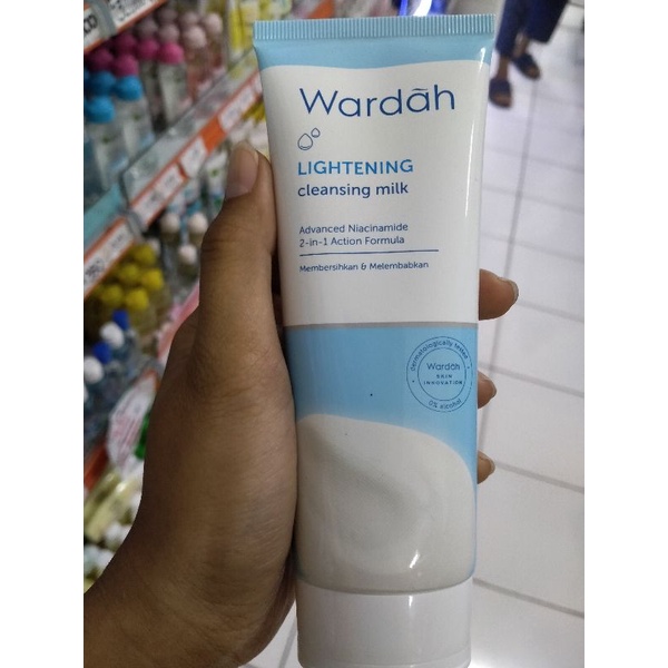 WARDAH LIGHTENING MILK CLEANSER