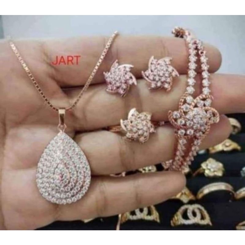 set labu Perhiasan mewah semi berlian medan