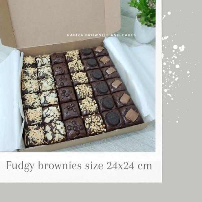 

♬ Rabiza Fudgy Brownies size 24x24 cm/ Brownies sekat 36 slices ➹