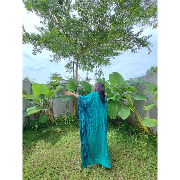 Kimono Tie Dye / Outer panjang / Outer pantai Biru Laut
