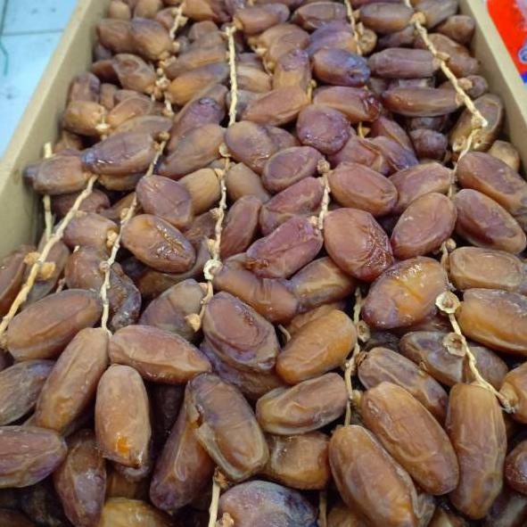 

12.12 BRANDS FESTIVAL KURMA TUNISIA TANGKAI 1KG KEMASAN PLASTIK TEBAL buruan