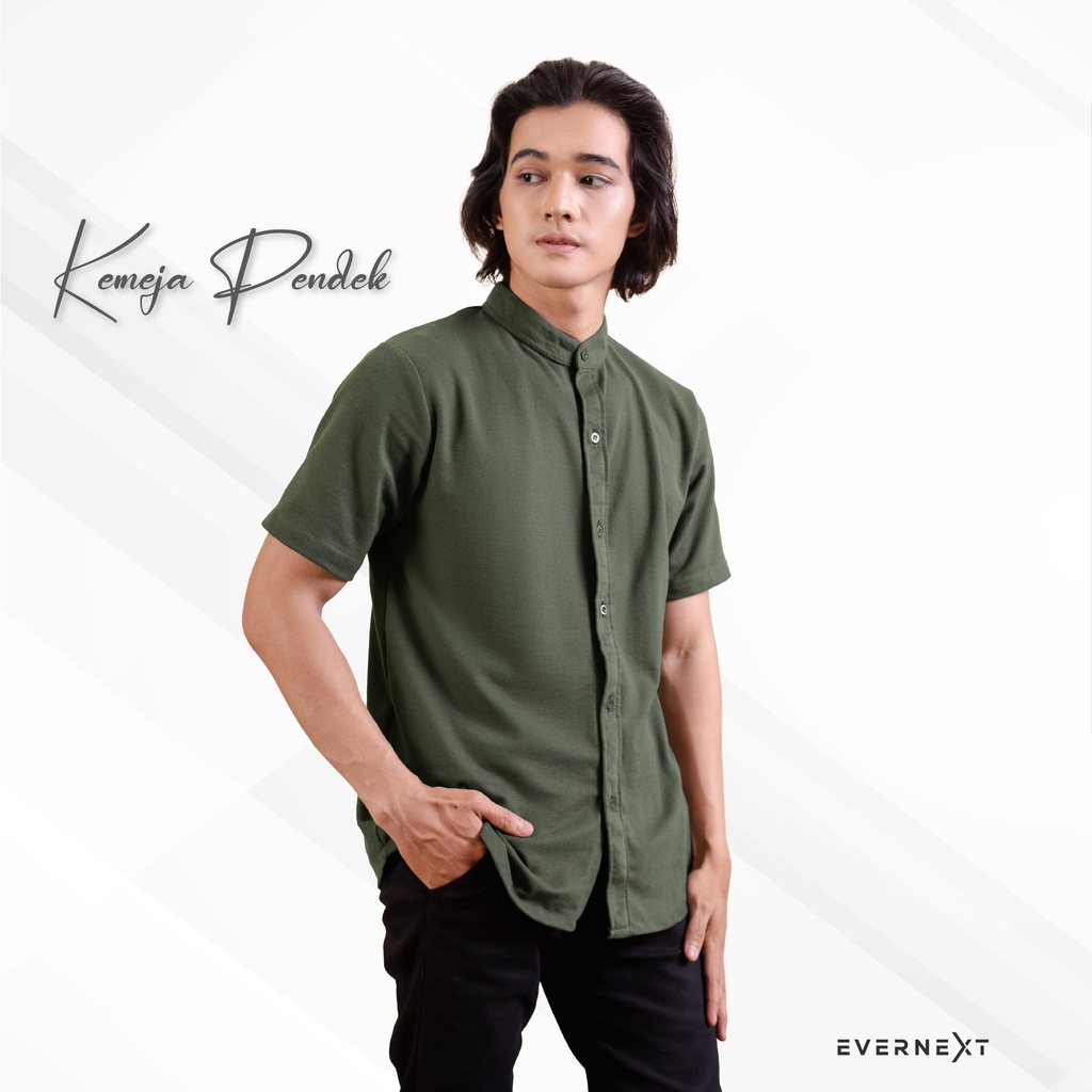 Kemeja Pria Slimfit Kemeja Pique Koko Kemeja Basic Pria Lengan Pendek  - PUTIH Size M L XL