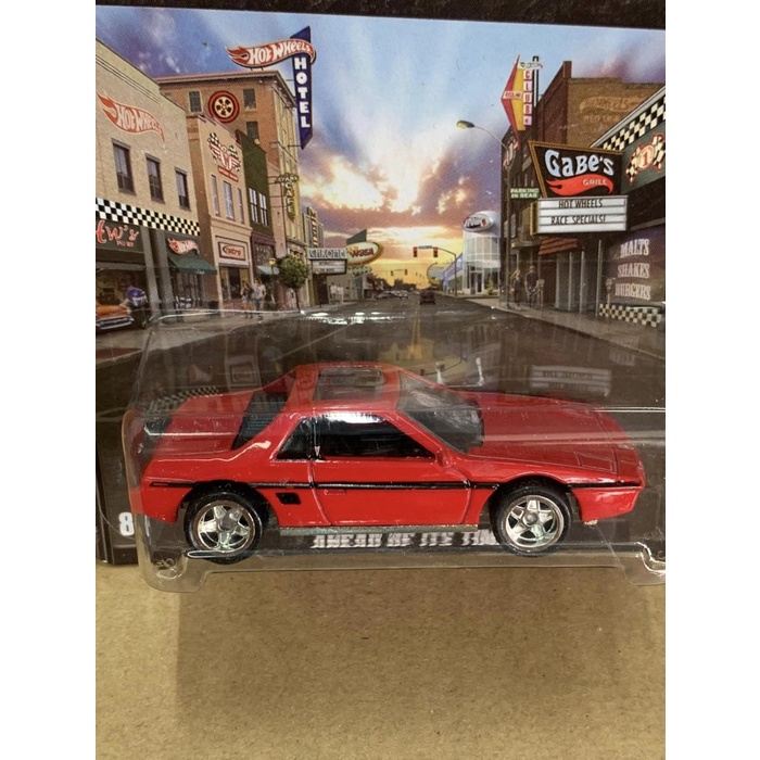 Hotwheels Boulevard Pontiac Fiero 2M4 Merah