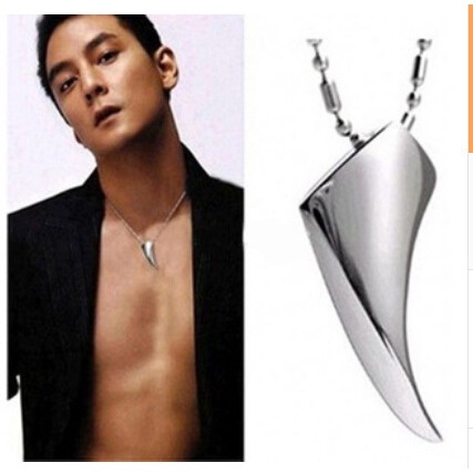 Kalung Model Glossy Ukuran Besar | Kalung Dengan Liontin Bulan Sabit | Perhiasan Bahan Stainless Steel