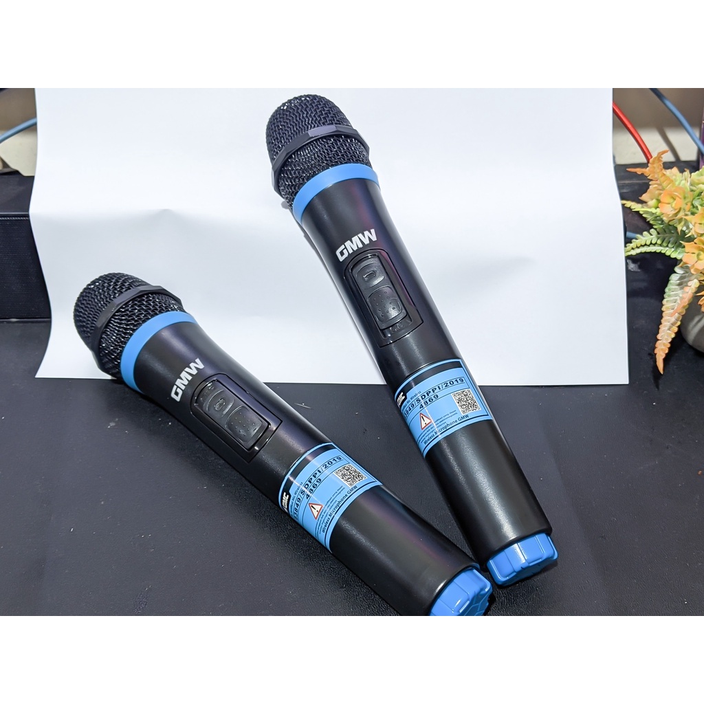 Microphone Wireless GMC GMW Khusus semua tipe Speaker GMC ( Isi 1 Pcs Mic ) - 1 Pcs Mic Profesional Wireless Microphone mic tanpa kabel GMW / GMC | MIC GMW Bisa Untuk Speaker GMC Yang Sudah Include Mic | FMS