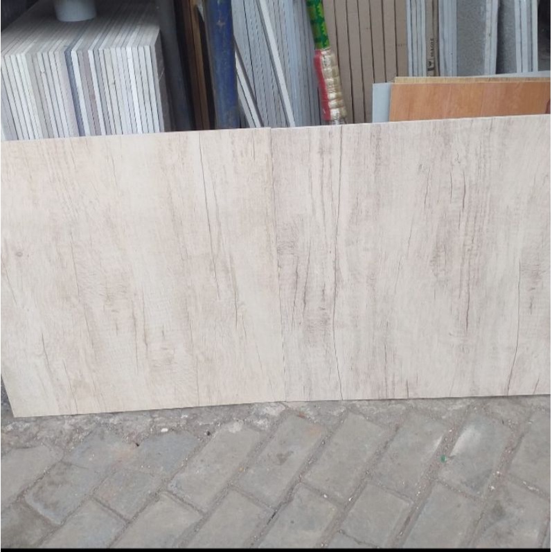 GRANIT 60X60 TYPE CESNUT&OAKWOOD