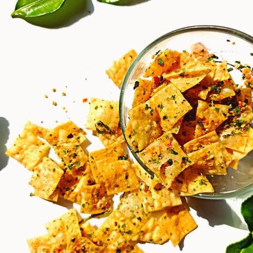 

KERIPIK PANGSIT KERUPUK PANGSIT 500gr, 1 Kilo PANGSIT KILOAN SNACK KILOAN MURAH
