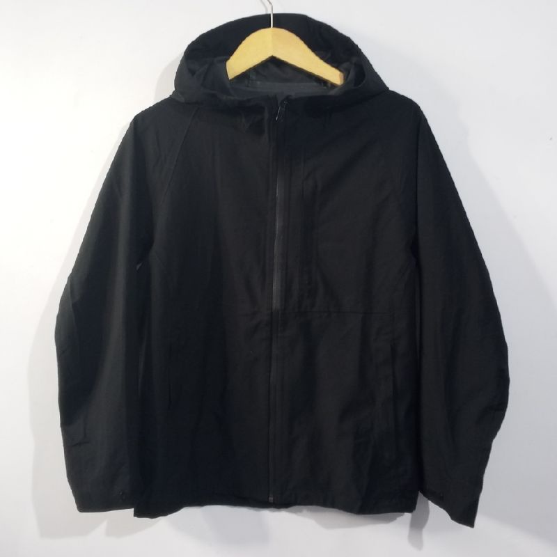 Jaket Uniqlo Blocktech Gorpcore Second