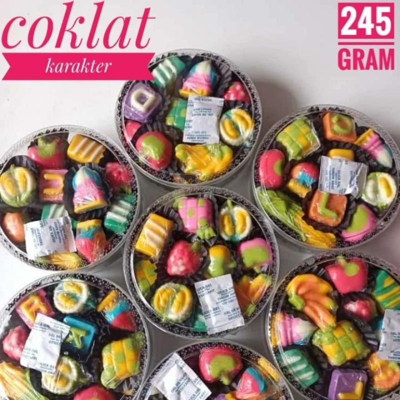 

Cokelat karakter toples 245 gram