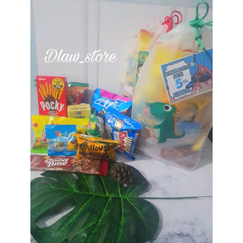 Paket Snack dan Souvenir Ulang tahun termurah Hampers Ulang tahun Kemasan Pouch Free card