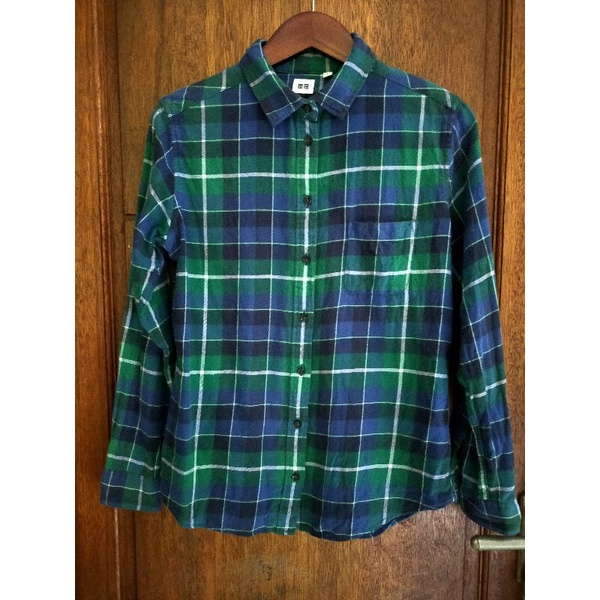 Flanel cewek by UNIQLO