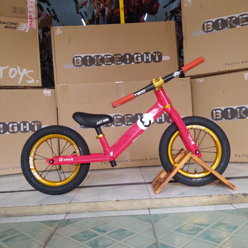 BIKE 8 RACING PRO