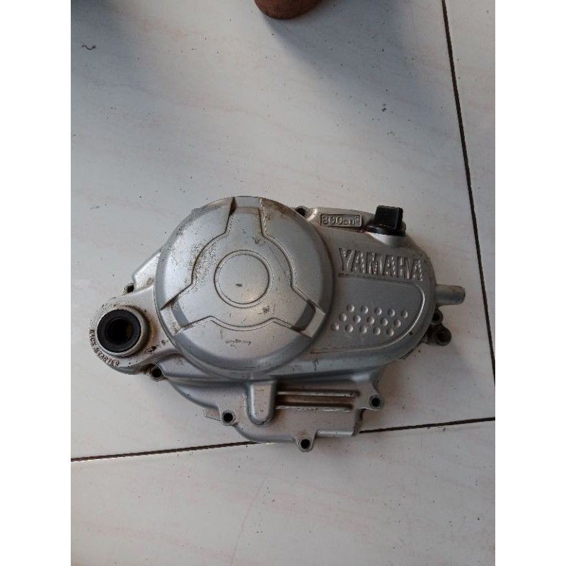 Cover bak blok kalter kanan oli mesin jupiter z new vega new ori