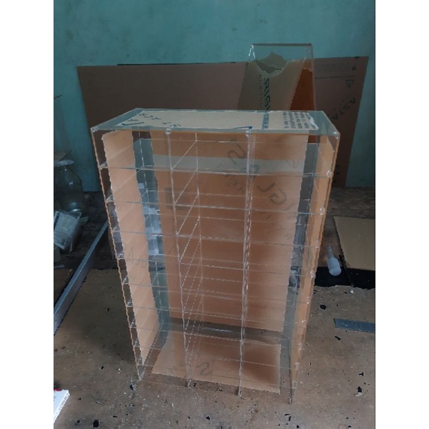 

Acrylic tempat spidol/rak spidol acrylic