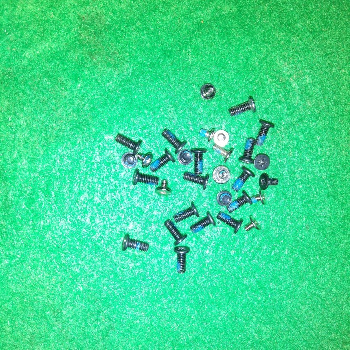 Baut Set Laptop Acer Z1401