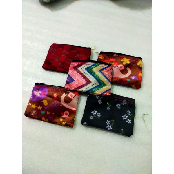 Dompet motif