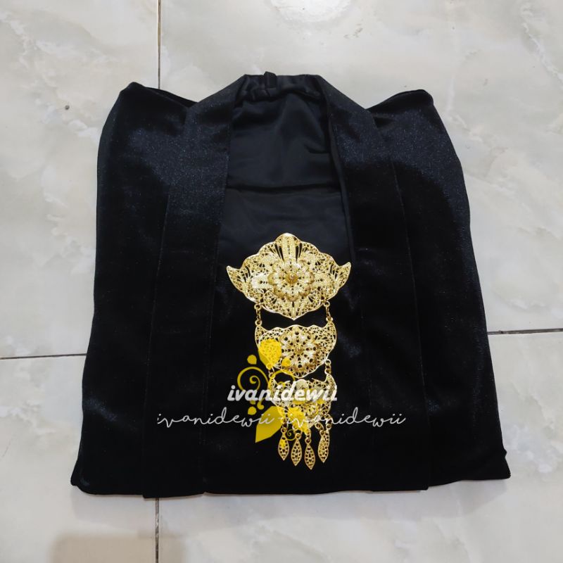 [1set] Kebaya + Jarik Instan + Selendang Jumputan  || Model Padma - Motif Sido Asih Cilik