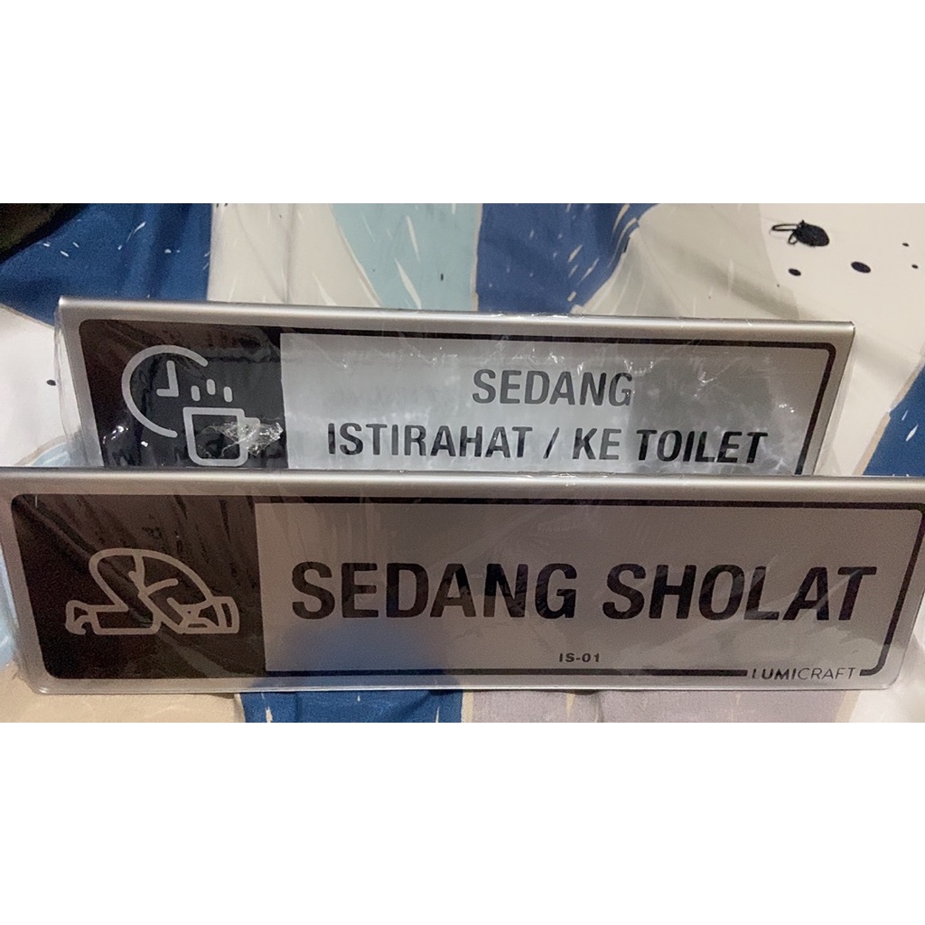 

Sign Tenda "Sedang Sholat - Sedang Istirahat / Ke Toilet" Silver 2 sisi