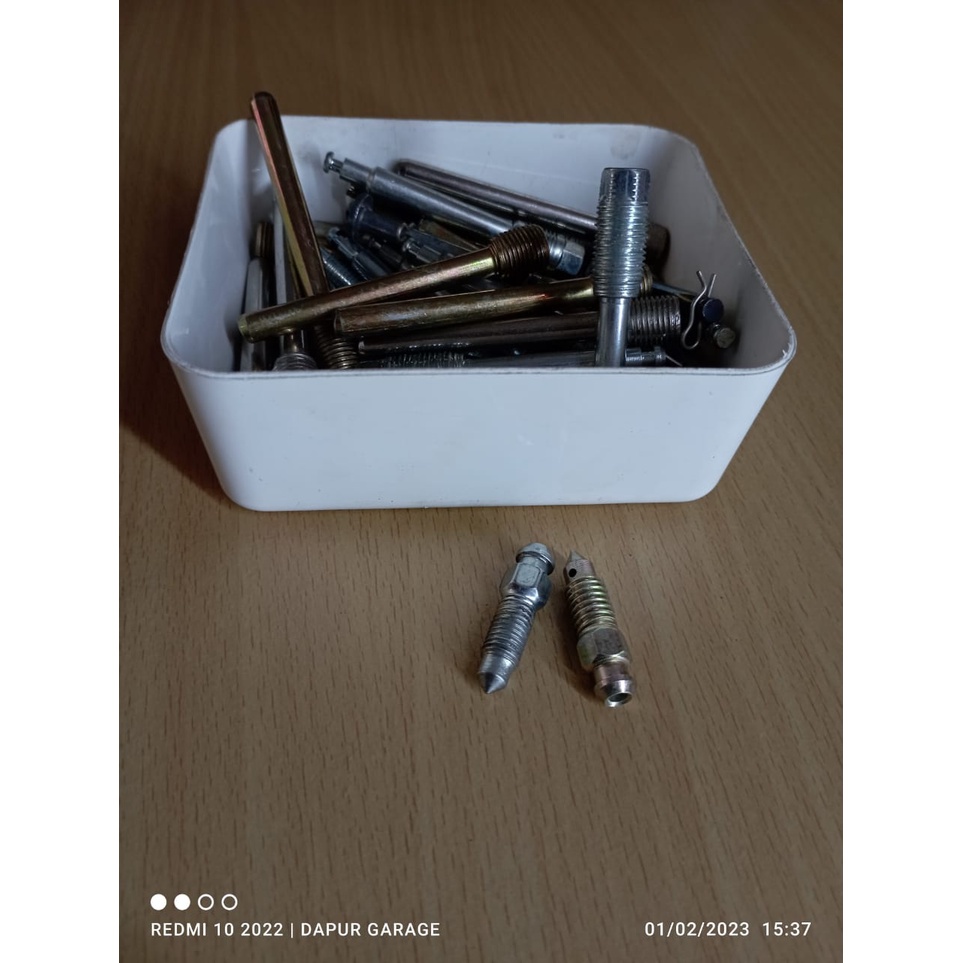 Stelan angin Rem depan