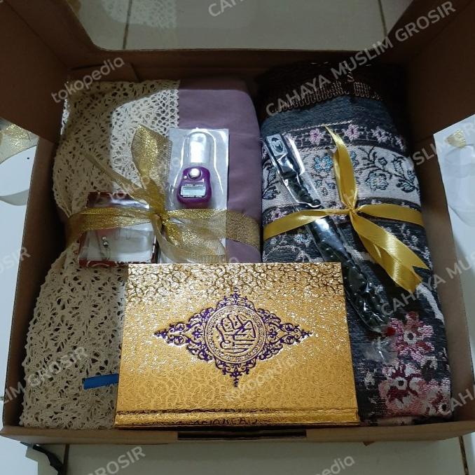 Hampers Cewek Kado Muslimah Mukena Sejadah Alquran Tasbih Digital