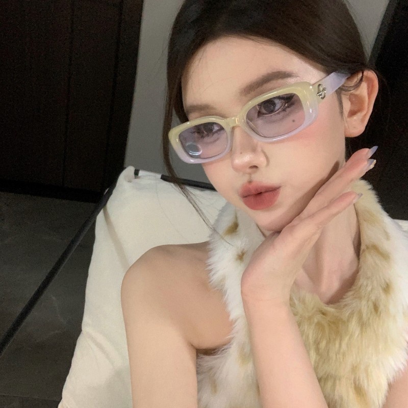 (YUZHU) Korea Fashion Bingkai Kecil Kacamata Persegi Panjang Wanita Premium Sense Candy Color Kerai Sunglasses