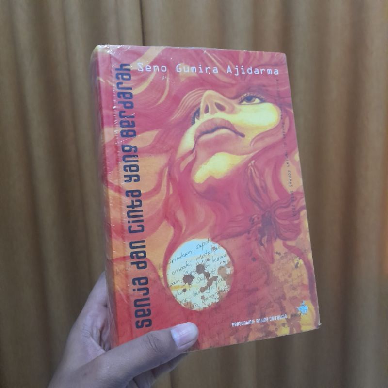 Novel Senja dan cinta yang berdarah