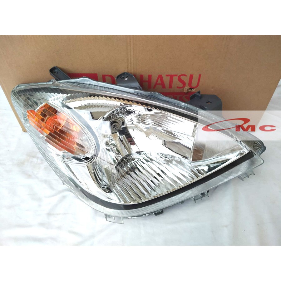 Lampu Depan / Head Lamp Kanan Avanza Xenia VVT-i 81110-BZ050-001