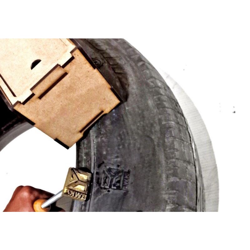 

HOTSTAMP BAN CAP BAN