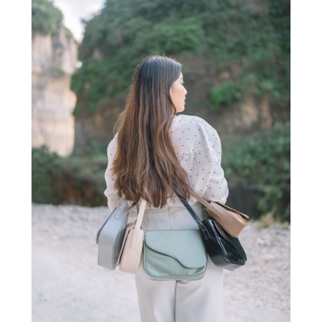 Flicka Sling Bag DD 48 DD48 Tas Selempang Wanita Unik Cute Original