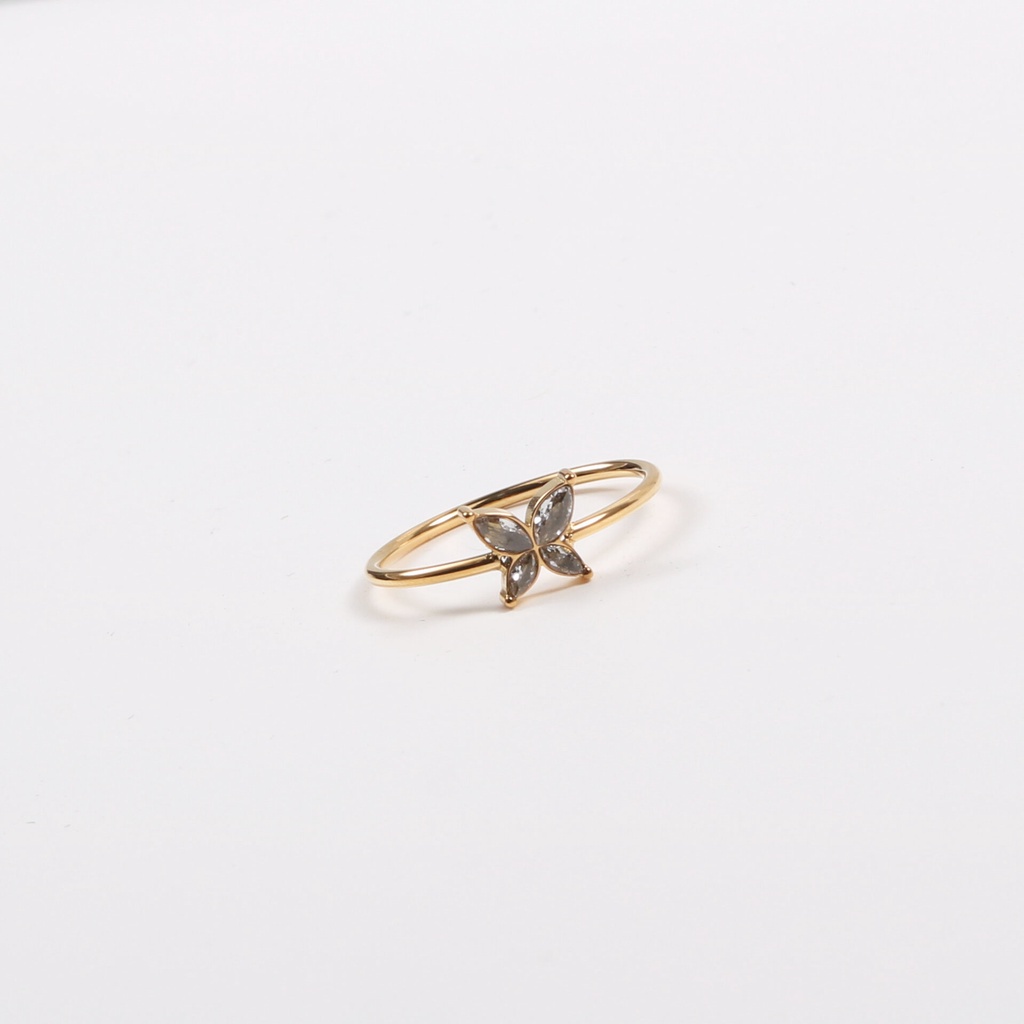 Cincin Bahan Titanium Steel Desain Kupu-Kupu Hias Berlian Gaya Simple Untuk Wanita