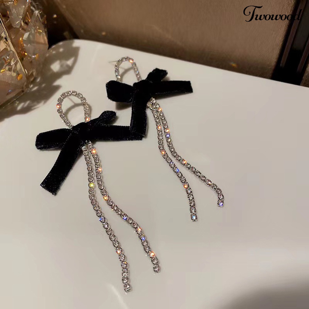 Twowood 1pasang Anting Wanita Berkilau Semua Pertandingan Shiny Efek Visual Desain Rumbai Panjang Anti-Oksidasi Hias Alloy Wanita Bow-knot Earrings Perhiasan Pesta Pernikahan Untuk Wanita