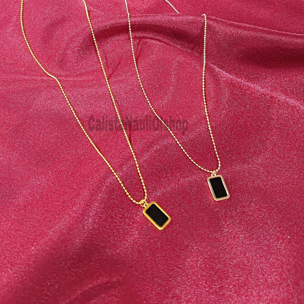 Kalung Titanium Kotak Hitam Minimalis Fashionable Anti Karat Dan Anti Luntur
